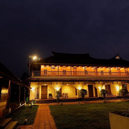 Kumarakom Heritage Resort Kottayam Exterior photo