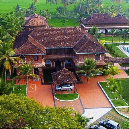 Kumarakom Heritage Resort Kottayam Exterior photo