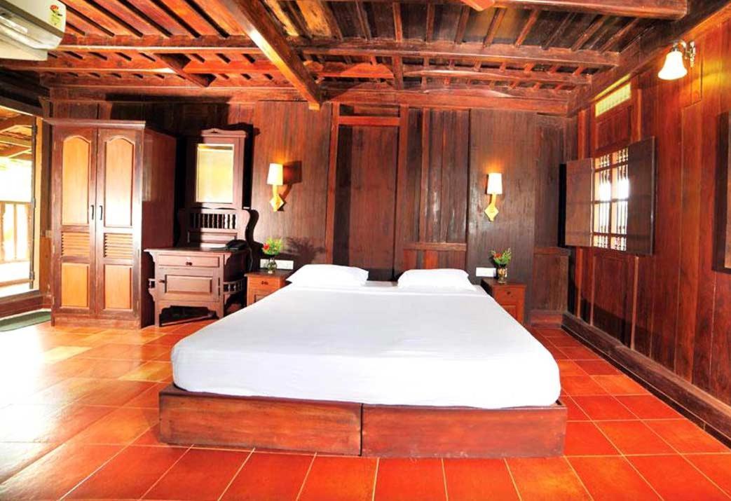 Kumarakom Heritage Resort Kottayam Exterior photo