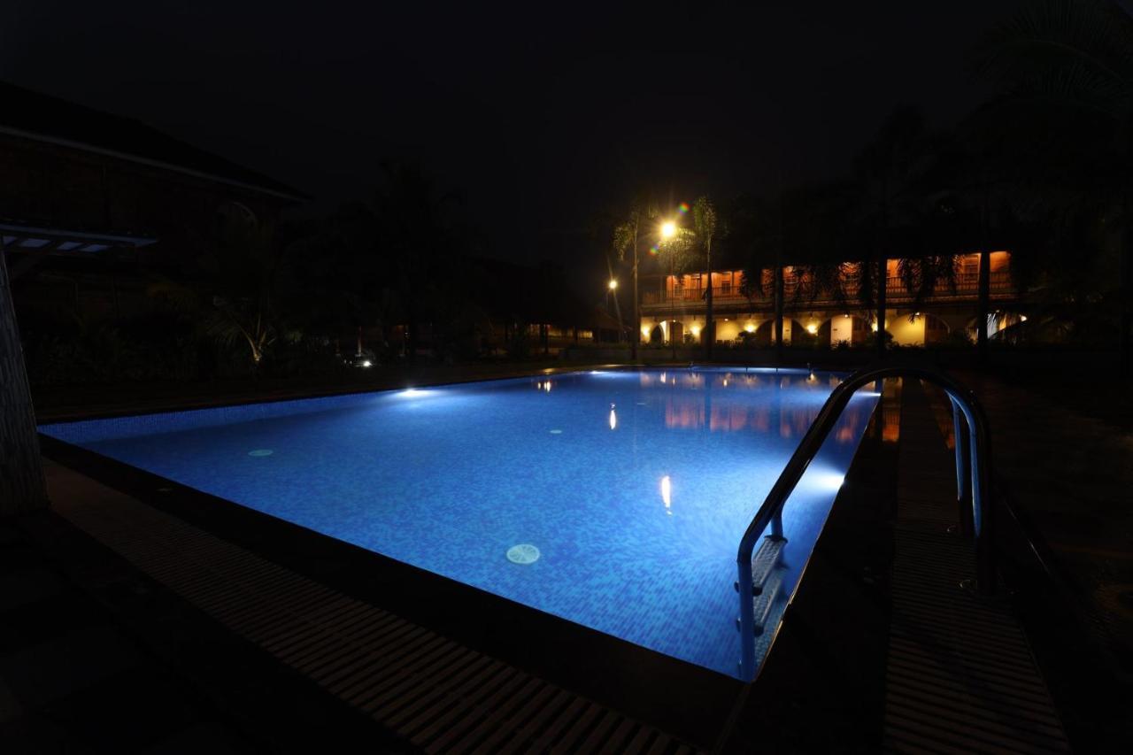 Kumarakom Heritage Resort Kottayam Exterior photo
