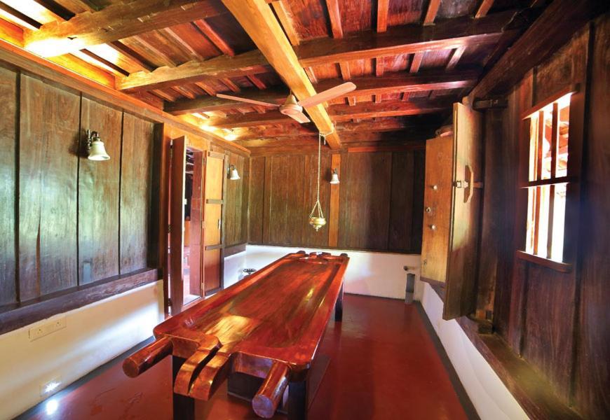 Kumarakom Heritage Resort Kottayam Exterior photo